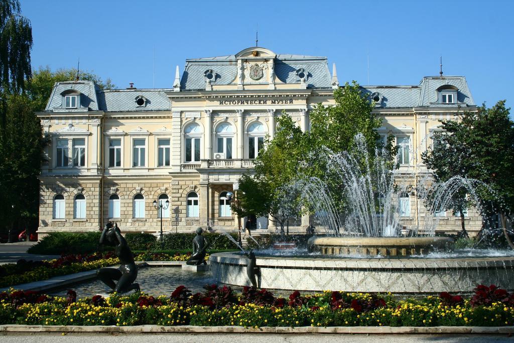 Old Center Apartment Ruse Exterior photo