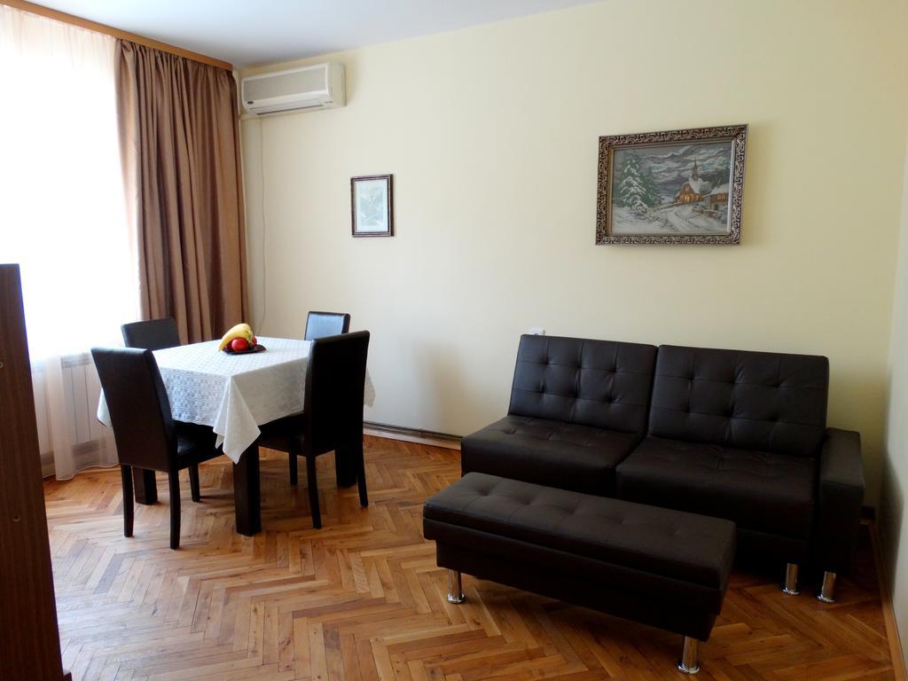 Old Center Apartment Ruse Exterior photo